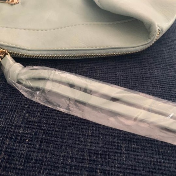 Purse, Handbag Roomy Multiple Pockets Special Carry Sides For Your Bang😉. - Picture 3 of 8